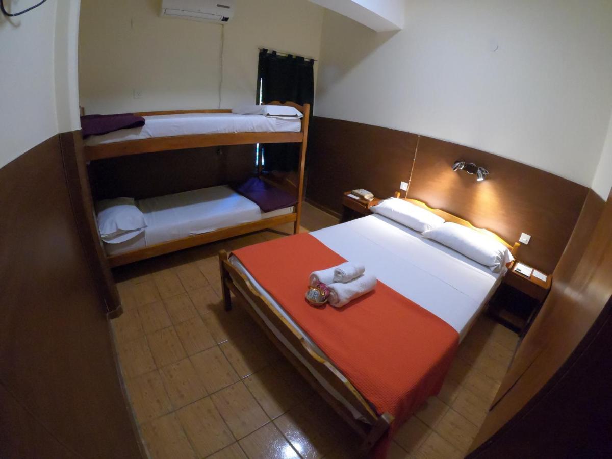 Hotel Vanderloo 波萨达斯 外观 照片